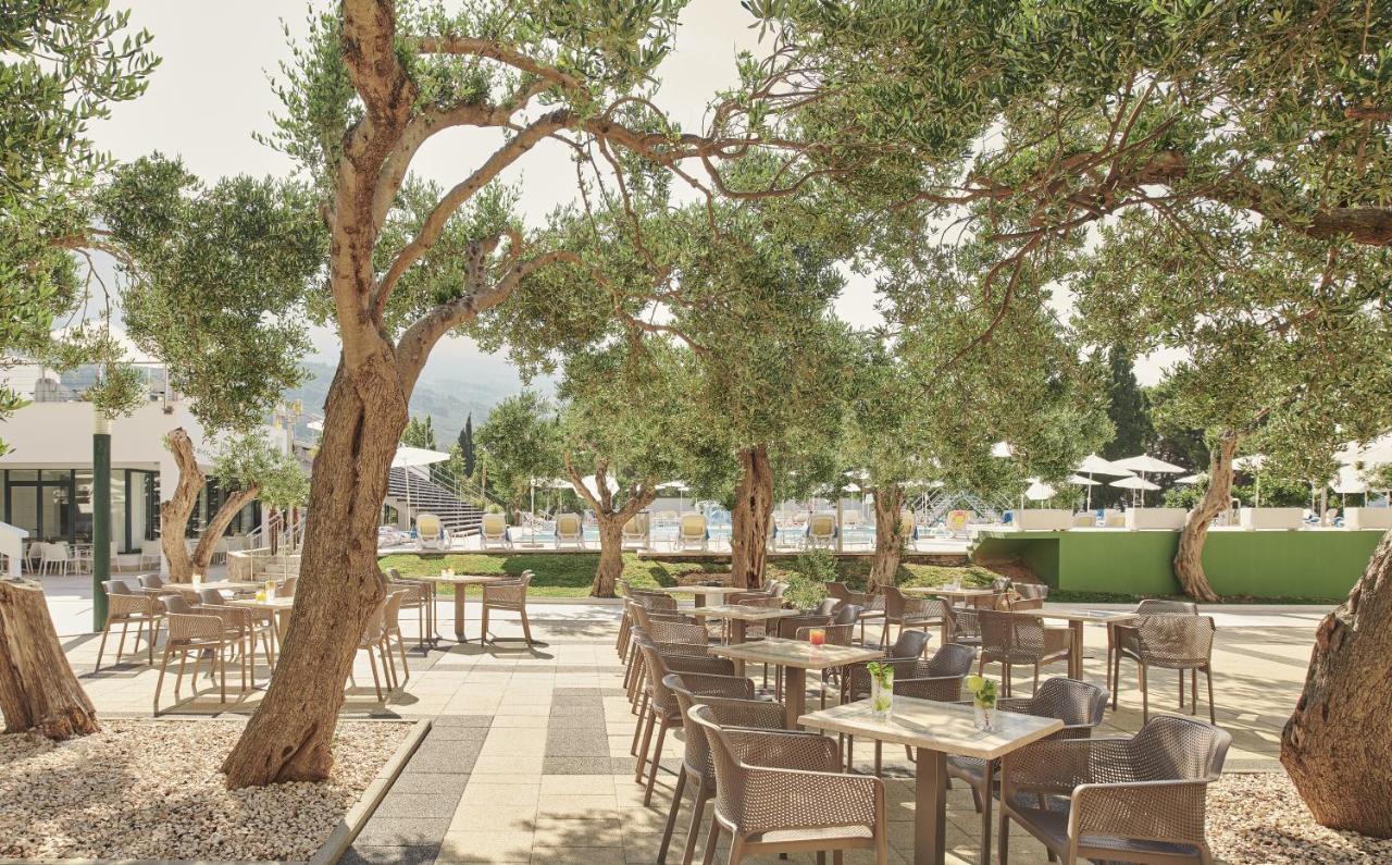 Bluesun hotel Neptun - All inclusive Tučepi Esterno foto